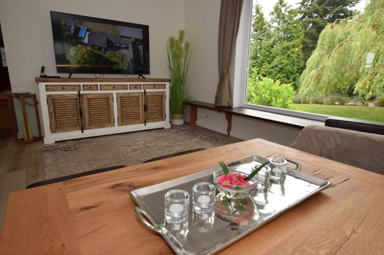 Landhaus Hideaway Mit Aussenpool, Sauna Und Kamin Bosau Екстер'єр фото