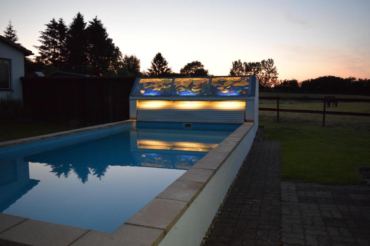 Landhaus Hideaway Mit Aussenpool, Sauna Und Kamin Bosau Екстер'єр фото