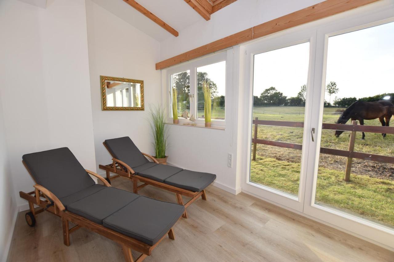 Landhaus Hideaway Mit Aussenpool, Sauna Und Kamin Bosau Екстер'єр фото